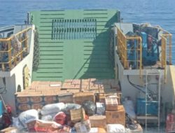 KM Gandha Nusantara Angkut Bantuan Sembako & Tenaga Medis ke NTT