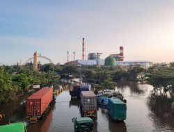 Terdampak Banjir, Aktivitas Pelabuhan Tanjung Emas Dihentikan Sementara