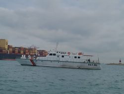 Kapal MSC Faith Kandas di Perbatasan RI-Australia, Berhasil di Evakuasi