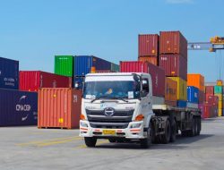 BPS: Ekspor Impor Oktober 2024, Naik