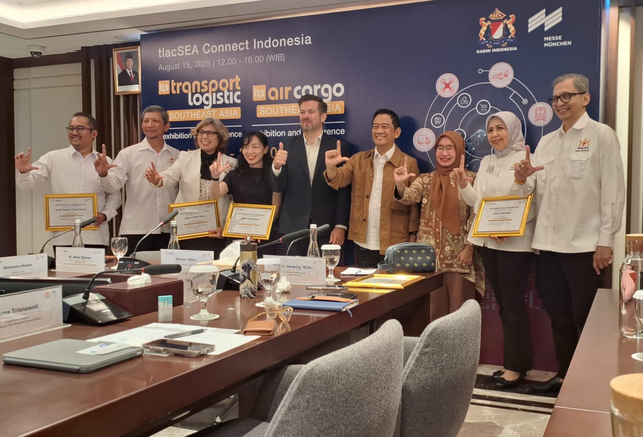 saat konfrensi pers berkaitan dengan pelaksanaan Pameran dan Konferensi Logistic Southeast Asia dan Air Cargo Southeast Asia (tlacSEA), di Menara Kamar dagang dan Industri Indonesia (KADIN), di Jakarta pada Jumat (15/8/2025).