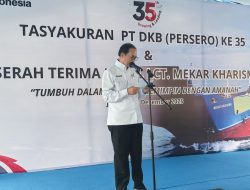 Bertepatan HUT ke 35, DKB Serah Terimakan LCT Mekar Kharisma ke Pelayaran Mekarsejati Kharisma