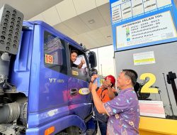 Urai Macet Priok, TPK Koja Bantu Gratiskan Tol Ratusan Truk