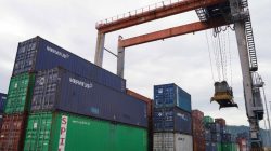 Perlancar Arus Logistik, IPC TPK Tambah Reach Stacker di Teluk Bayur