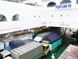 Arus Truk Logistik di Ketapang Melonjak, Layanan Penyeberangan Masih Terkendali