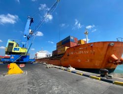 TPK Berlian Berhasil Pangkas Waktu Pergantian Kapal